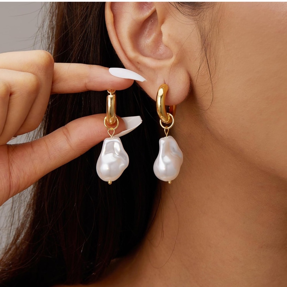 Gold Hoop Earrings with Irregular Pearl Drop 
Chic Statement Jewelry - Picture 11 of 13